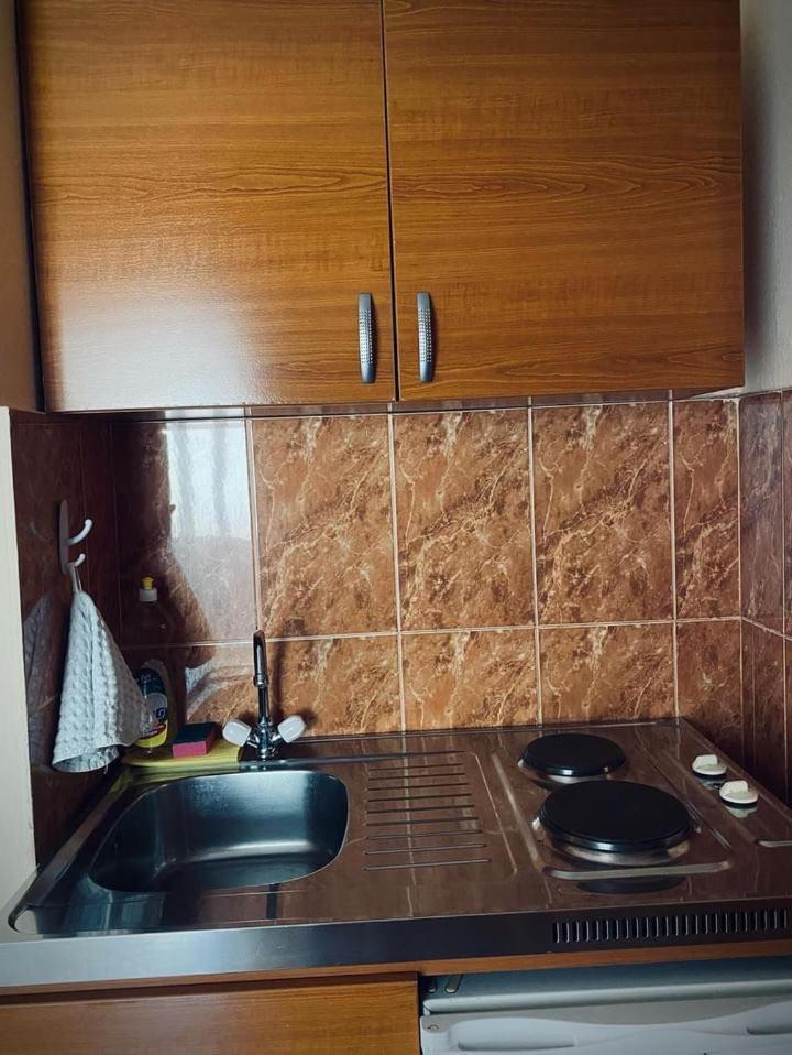 Apartments Dunja Свети Стефан Екстериор снимка