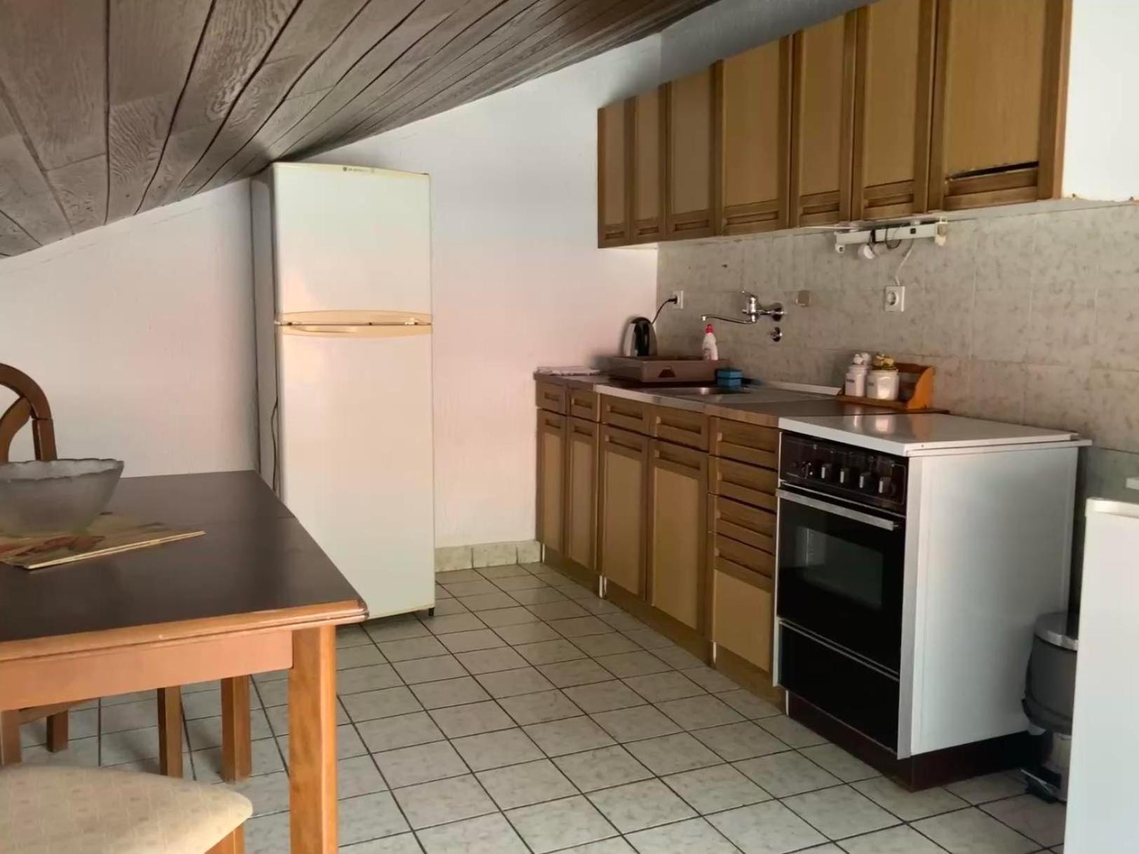 Apartments Dunja Свети Стефан Екстериор снимка